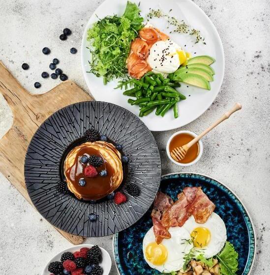 Sonata Hotel & Restaurant готель соната