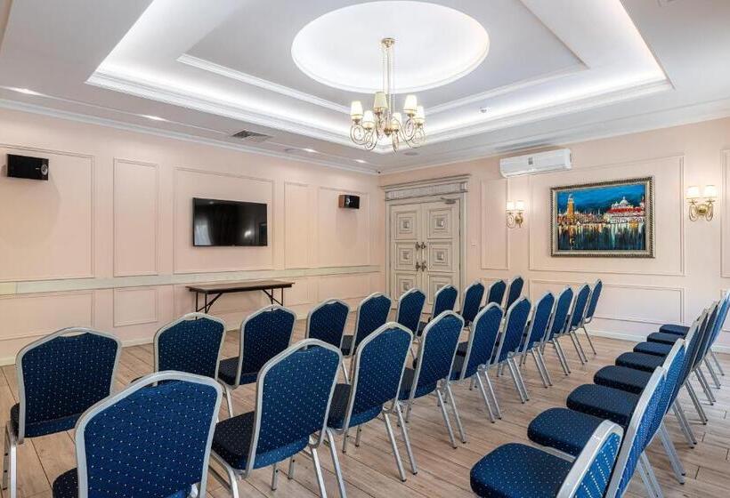 Sonata Hotel & Restaurant готель соната