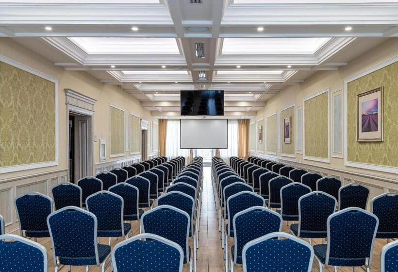 Sonata Hotel & Restaurant готель соната