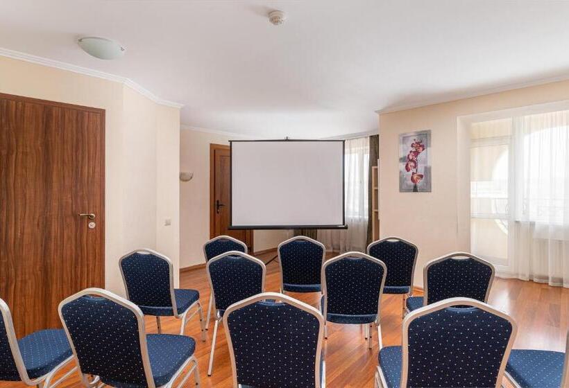 Sonata Hotel & Restaurant готель соната