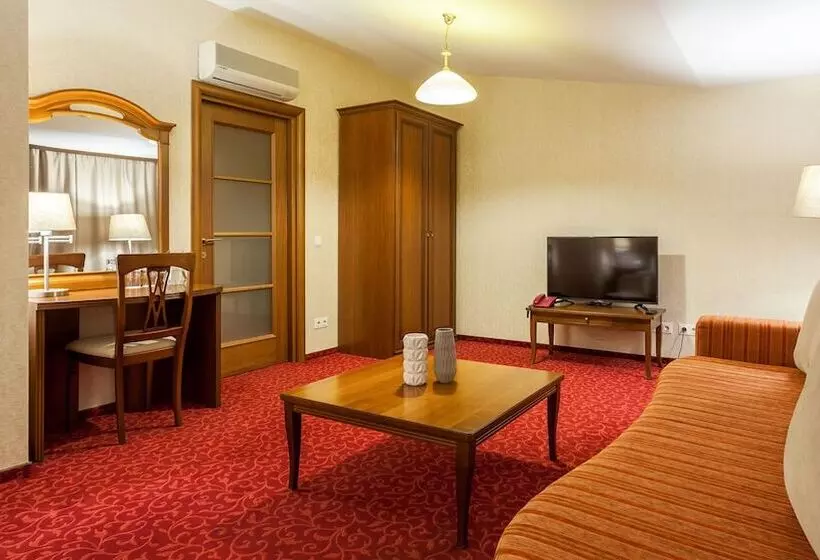 בית מלון כפרי Sosnovy Bor Park