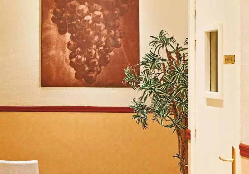 Отель Vacances Bleues Balmoral