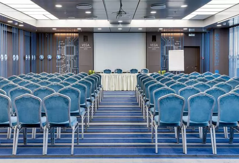 Отель Vega Izmailovo