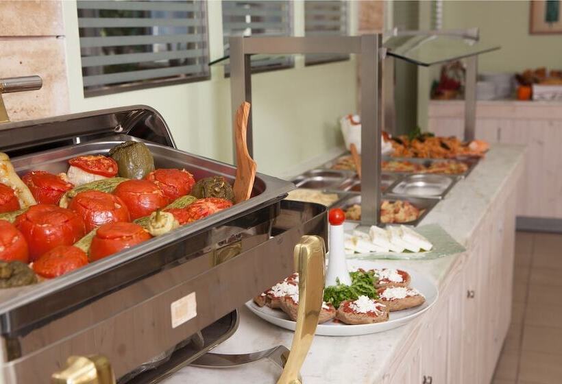 Philoxenia Hotel & Spa