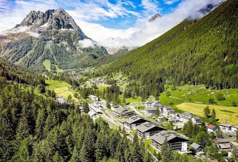 اقامتگاه Dormio Resort Les Portes Du Mont Blanc