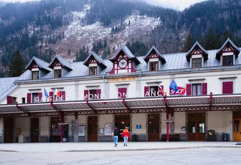 اقامتگاه Dormio Resort Les Portes Du Mont Blanc