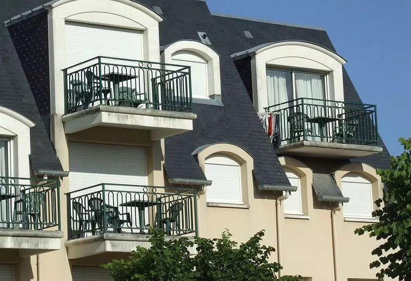 레지던스 Résidence Montaigu