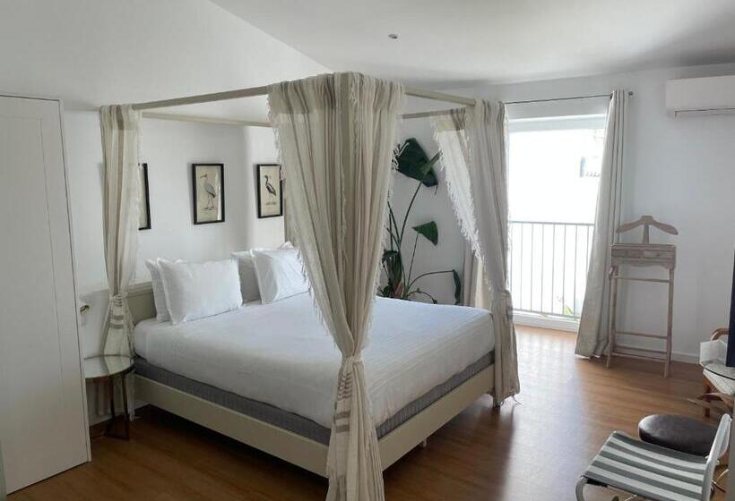 تختخواب و صبحانه Casa Apollo Guesthouse