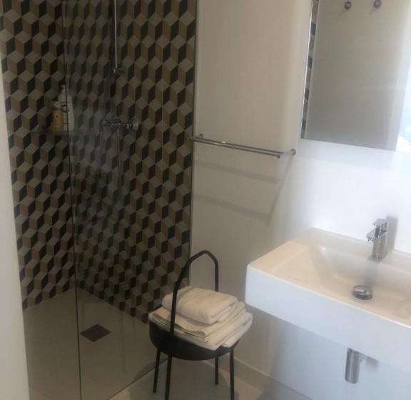 تختخواب و صبحانه Casa Apollo Guesthouse