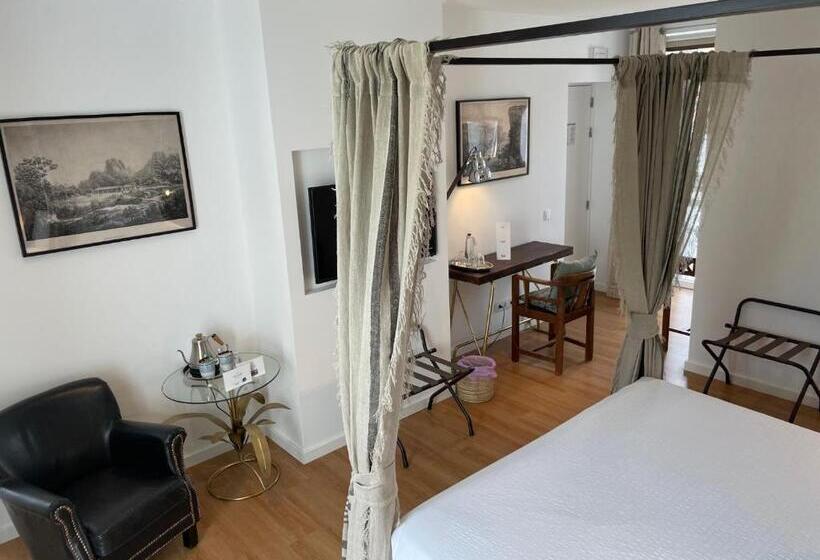 تختخواب و صبحانه Casa Apollo Guesthouse