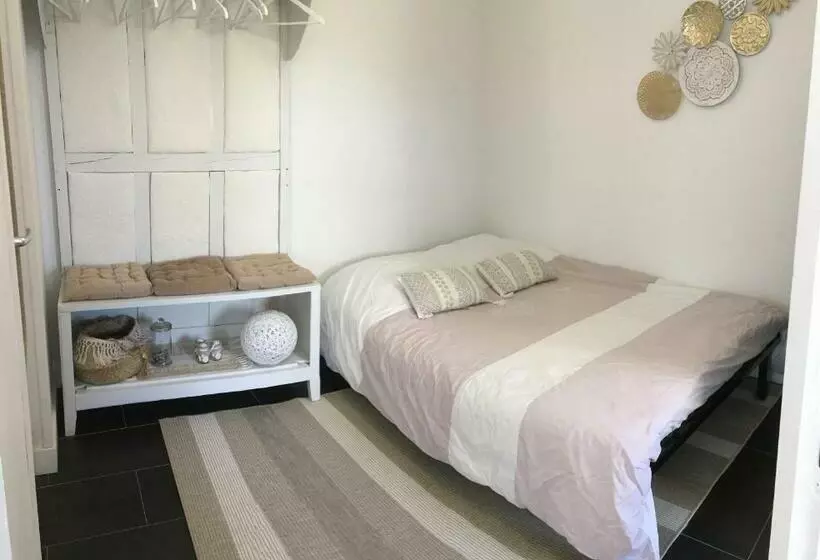تختخواب و صبحانه Chambre Kercaves
