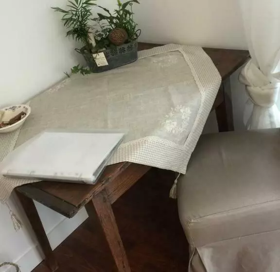 تختخواب و صبحانه Chambre Kercaves