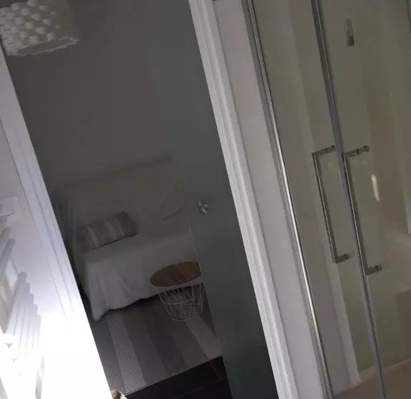 تختخواب و صبحانه Chambre Kercaves