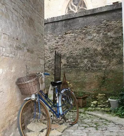 ベッドアンドブレックファースト Le Tabellion