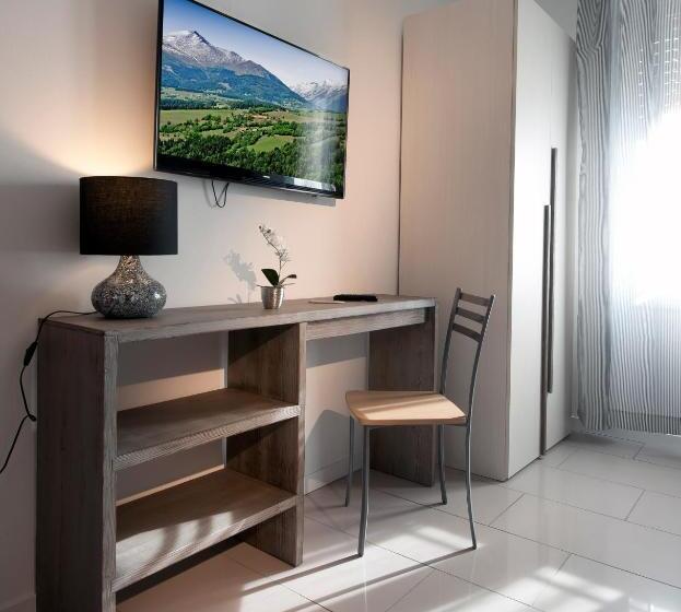 فندق Le Suites   Di Fronte Ospedale Sacro Cuore