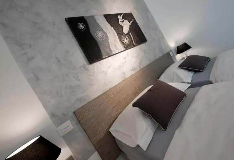 Hotelli Le Suites   Di Fronte Ospedale Sacro Cuore