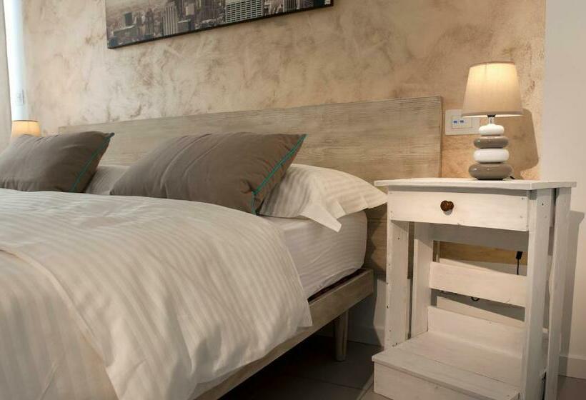 فندق Le Suites   Di Fronte Ospedale Sacro Cuore