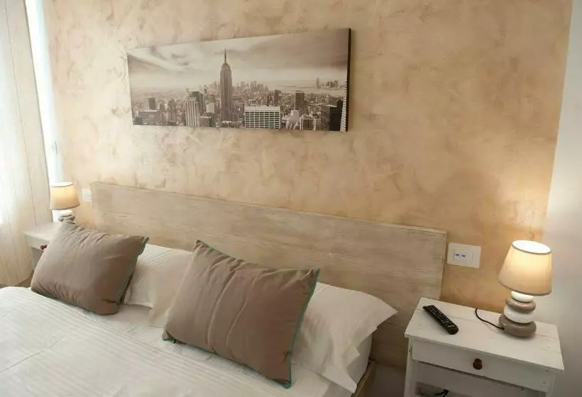 Hotelli Le Suites   Di Fronte Ospedale Sacro Cuore