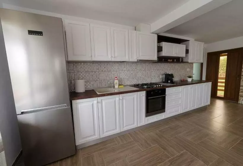 ペンション Angela