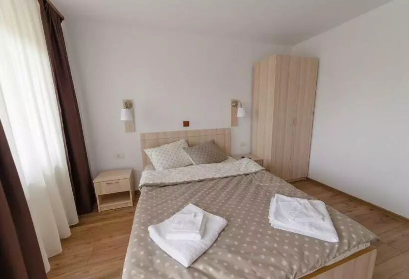 ペンション Angela