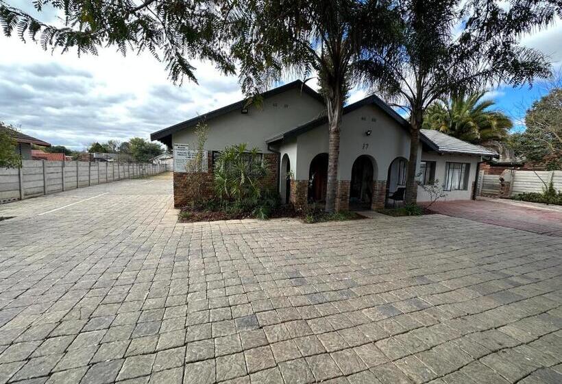 Pension Cornerstone Guest House