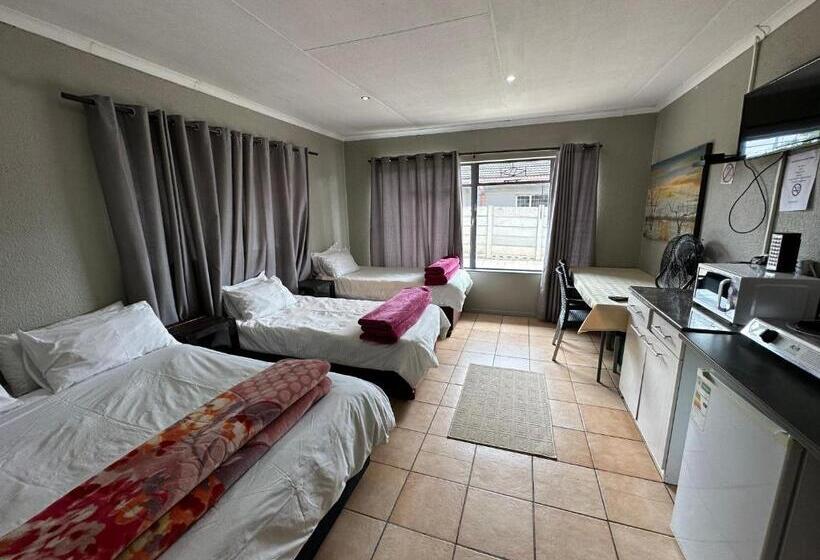 Pension Cornerstone Guest House