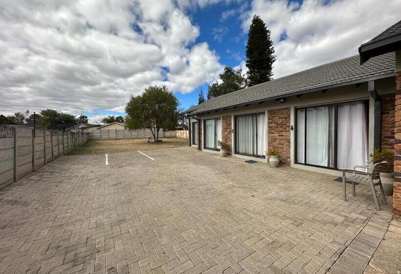 Pension Cornerstone Guest House