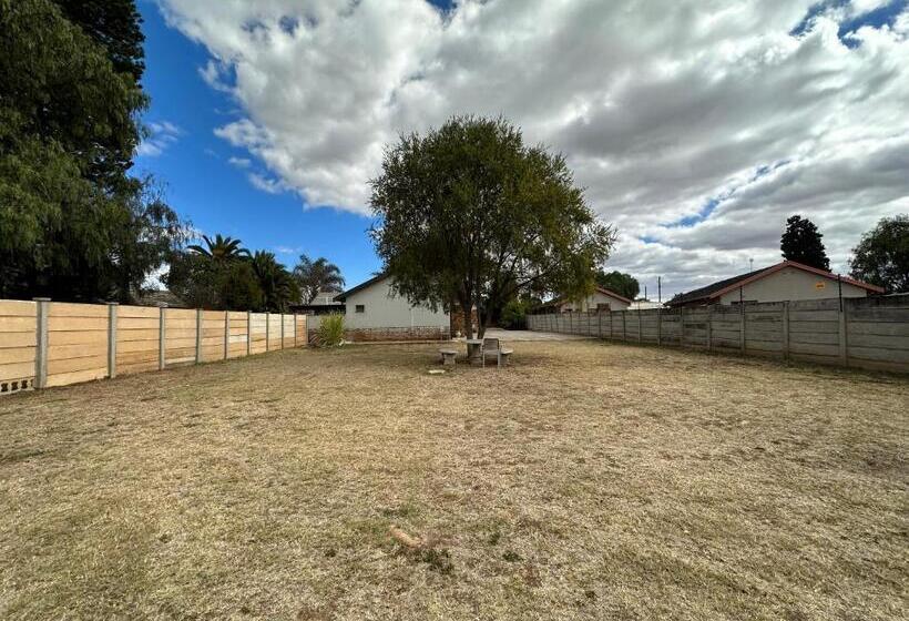 Pension Cornerstone Guest House