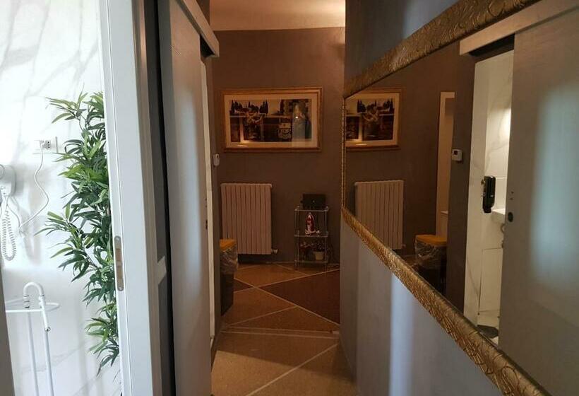 پانسیون Miranda Pisa