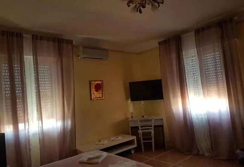 پانسیون Miranda Pisa