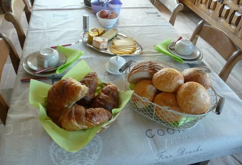 ベッドアンドブレックファースト Au Rond Chene