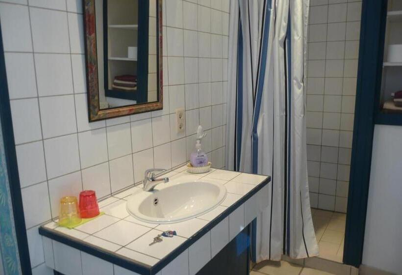 ベッドアンドブレックファースト Au Rond Chene