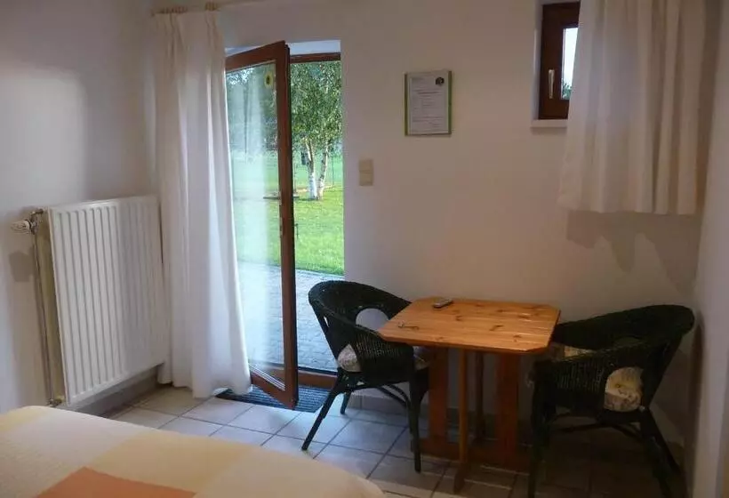 ベッドアンドブレックファースト Au Rond Chene