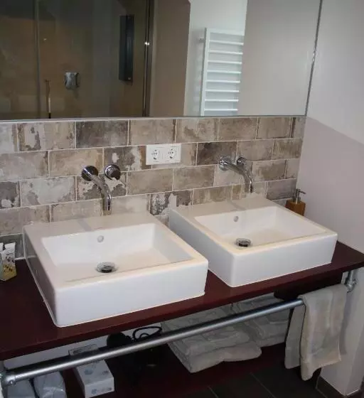 تختخواب و صبحانه Hiltop