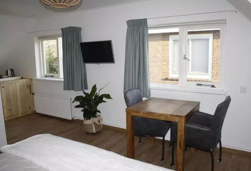 تختخواب و صبحانه Hiltop