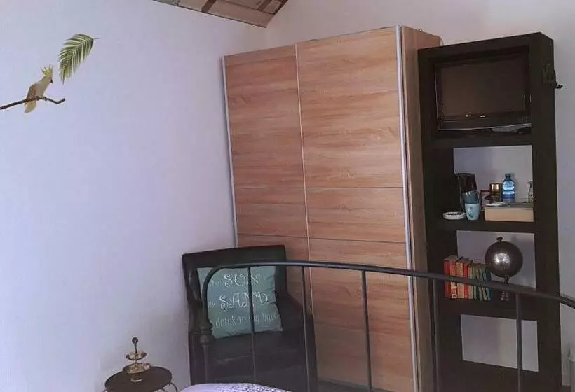 Chambre D Hôtes B&b Le Petit Bonheur