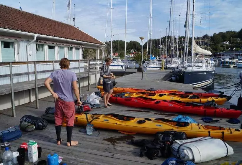 Henåns Hostel In The Marina