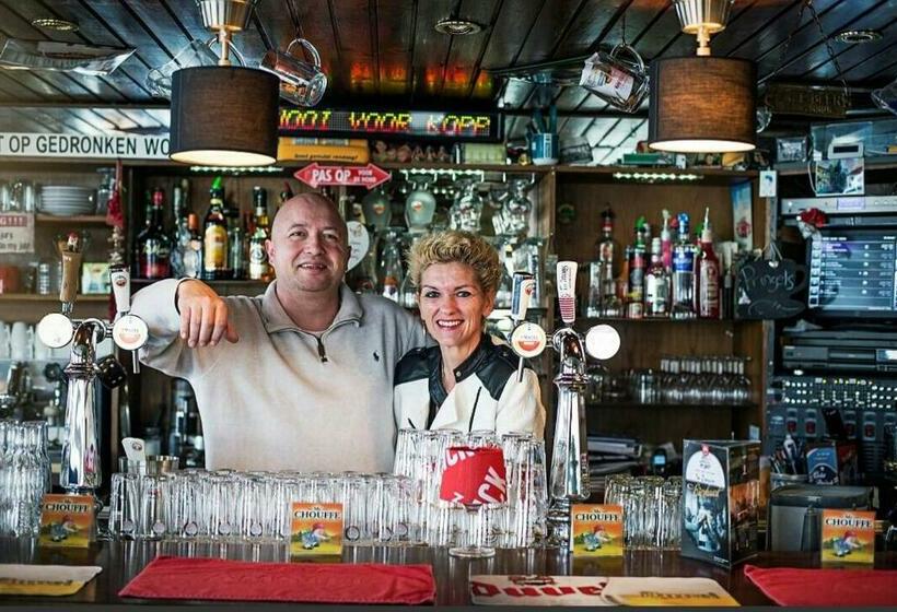 فندق Hcr De Zwaan