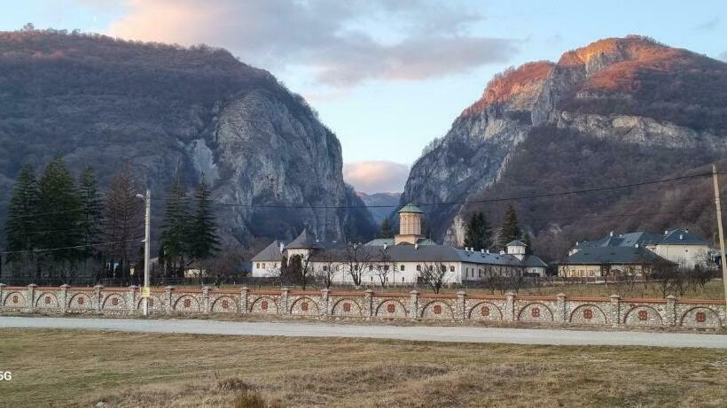 Hotel Pensiunea Miraj