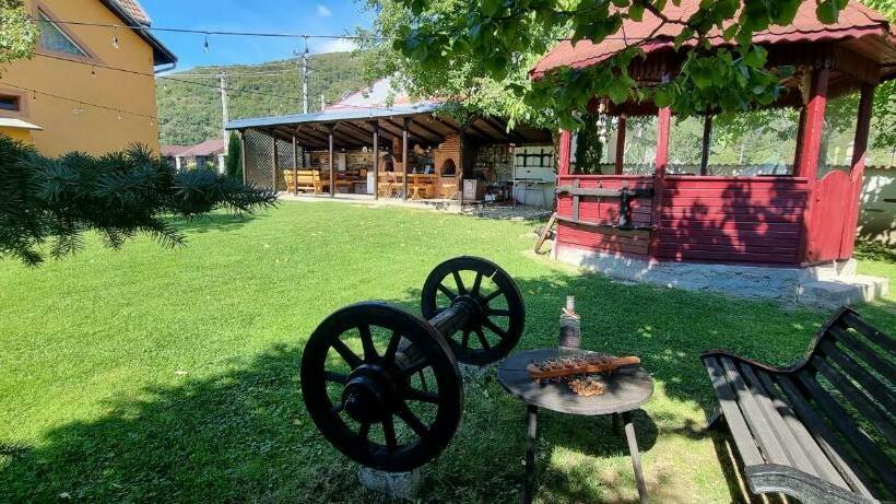 Hotel Pensiunea Miraj