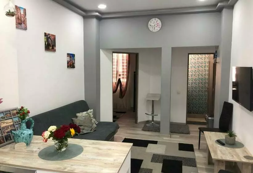 پانسیون Andres Central Apartments House