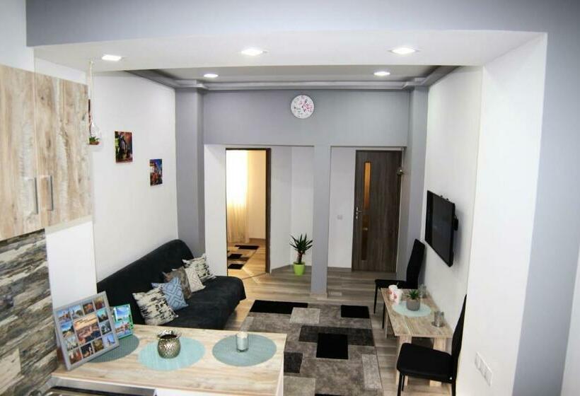 بنسيون Andres Central Apartments House