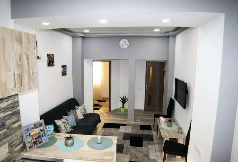 پانسیون Andres Central Apartments House