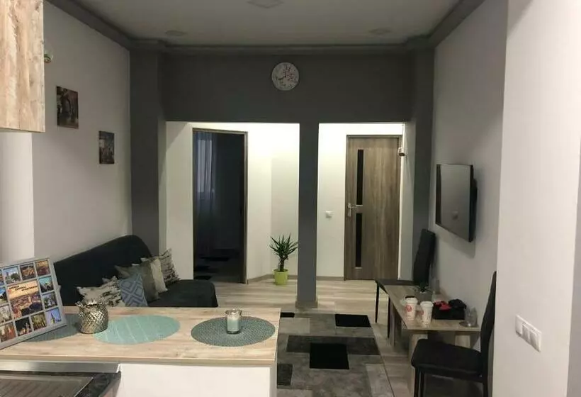 پانسیون Andres Central Apartments House
