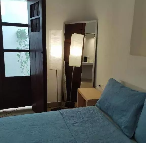 Majatalo Carlota Guest House