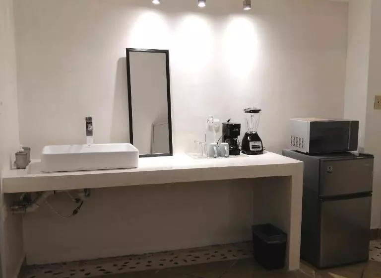 Majatalo Carlota Guest House