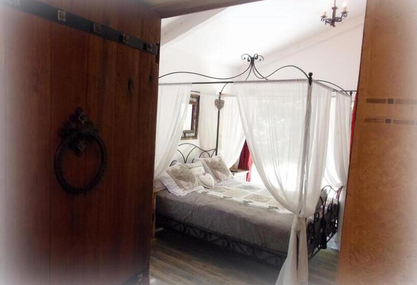 פנסיון Domaine De L Insolite