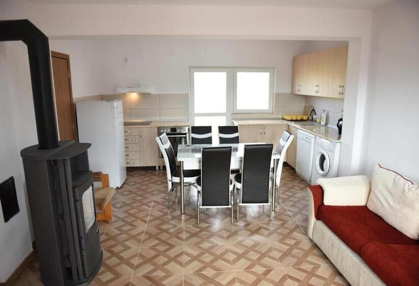 پانسیون Gizella Vendégház