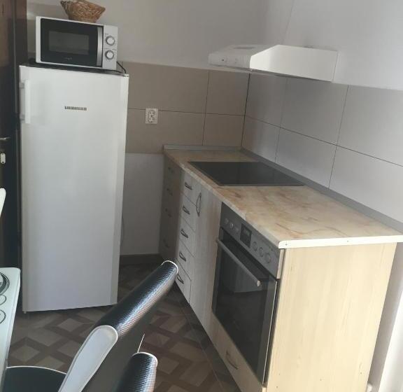 پانسیون Gizella Vendégház