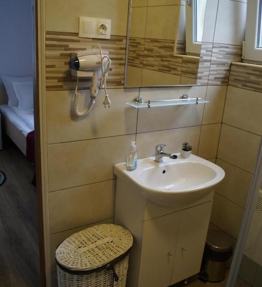 پانسیون Gizella Vendégház